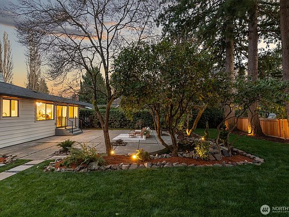 3rd image of 10009 45th Avenue NE