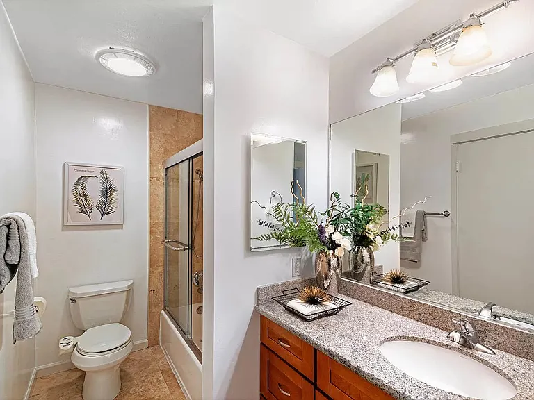 500 W Middlefield Rd #68 — Photo 31