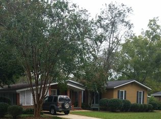 1908 Queens Rd, Albany, GA 31707