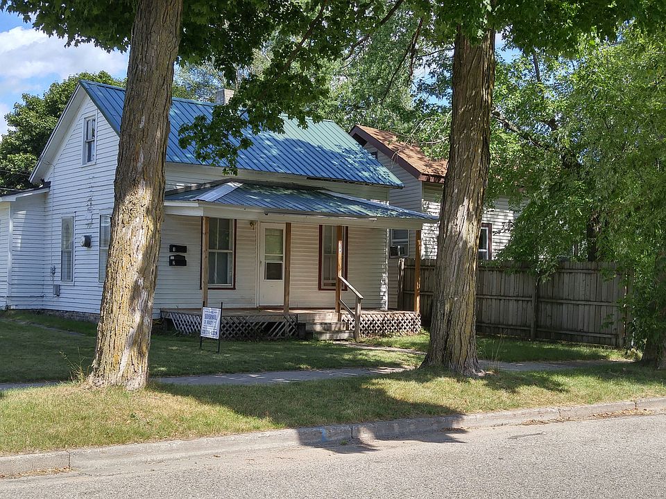 1st image of 204 N 3rd Ave #1