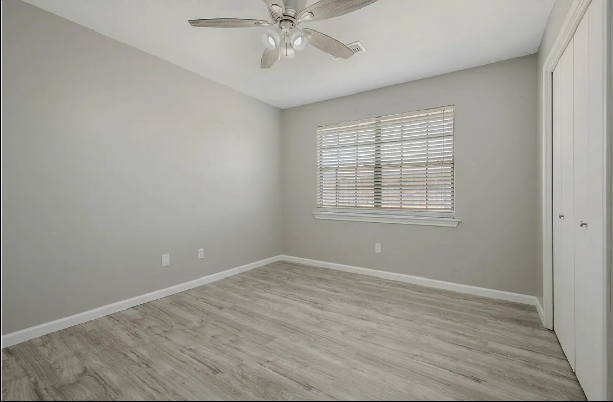 1202 Vinyard Ct — Photo 4