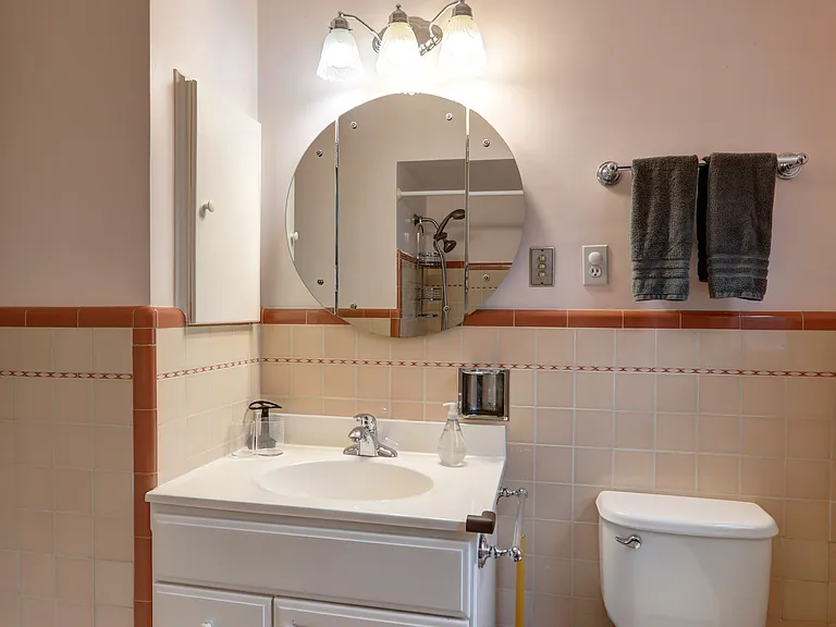 5822 Ann Arbor Ave NE — Photo 21