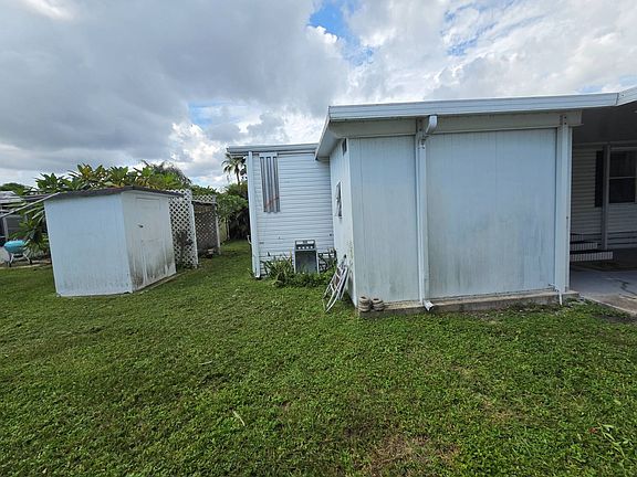 4th image of 4372 71st Rd N #1326