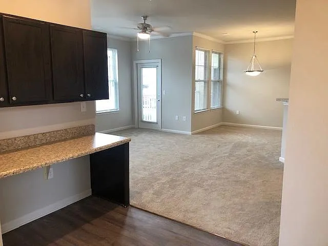 The Glen Apartments — Photo 8