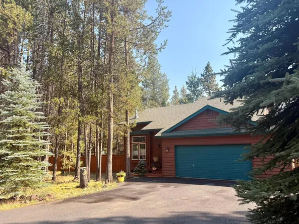 17155 Avocet Dr, Bend, OR 97707