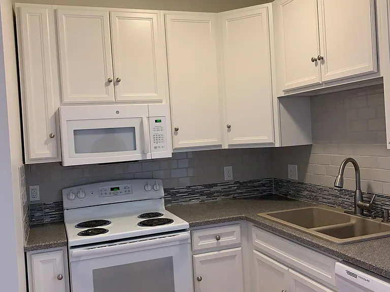 319 E Grand River Ave #1 — Photo 4