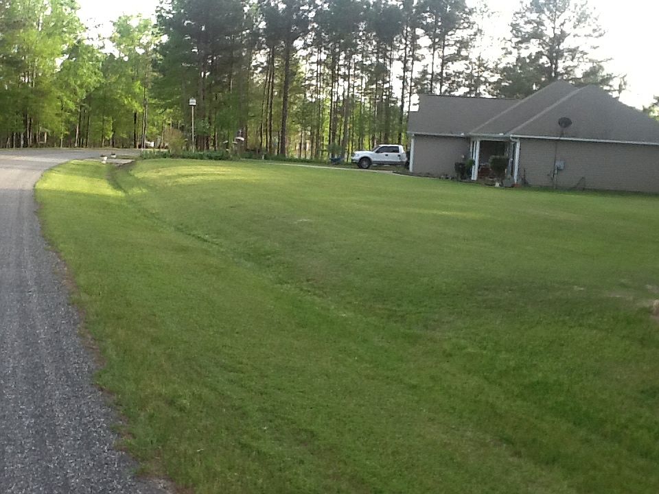 2nd image of 114 Benton Rd