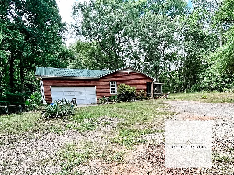 147 Sunshine Dr — Photo 2