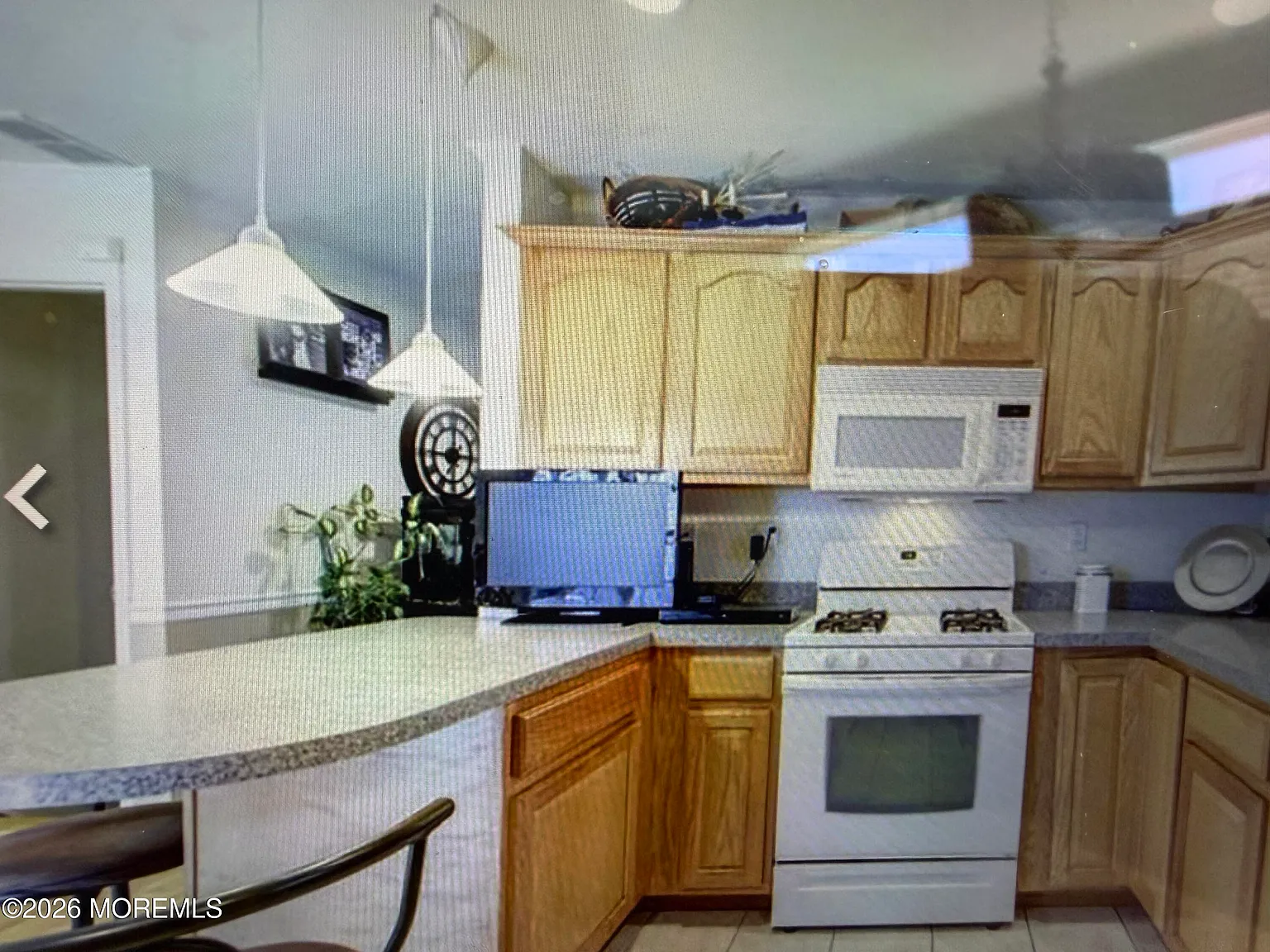 4 bed, 2.5 bath, 1631 sqft, $4,000 — Photo 4