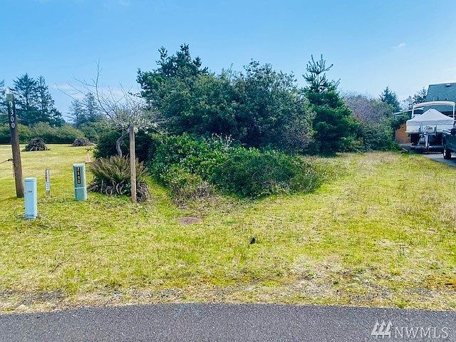 1st image of 301 S Butterclam St SW