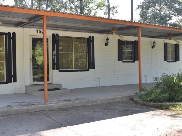 302 Arrowhead Dr, Montgomery, TX 77316