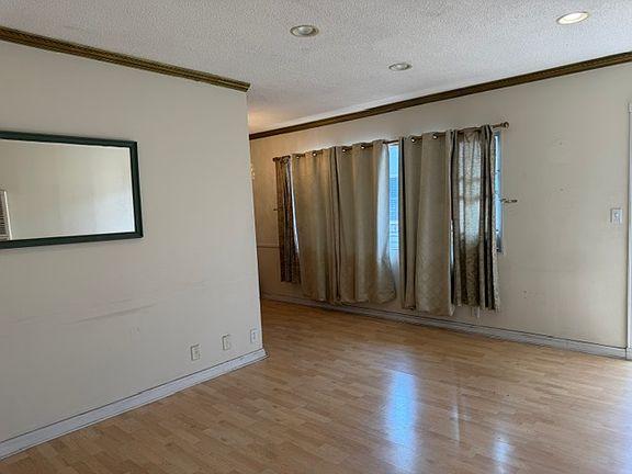 2nd image of 1331 18th St APT 5