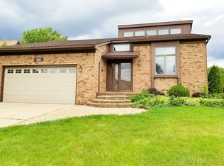 1665 Northbrook Dr, Ann Arbor, MI