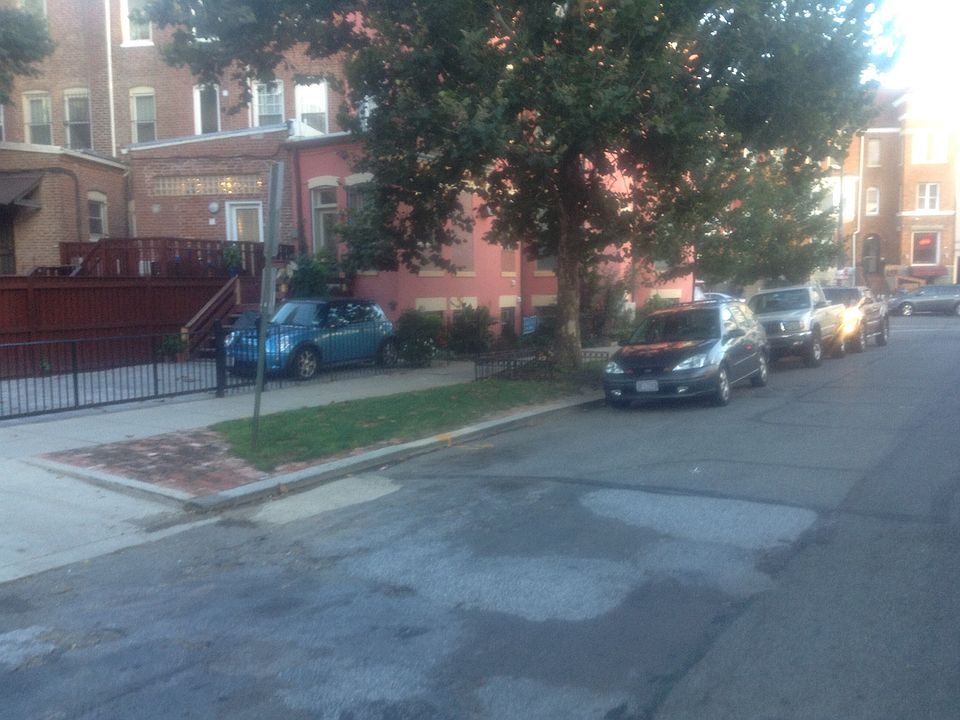 2nd image of 1331 Park Rd NW