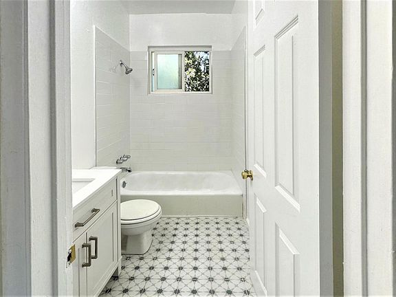 5th image of 411 Fairmount Ave #1B-1Ba-508Sqft