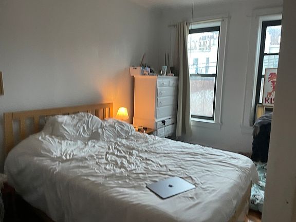 5th image of 240 Sullivan Pl #1A