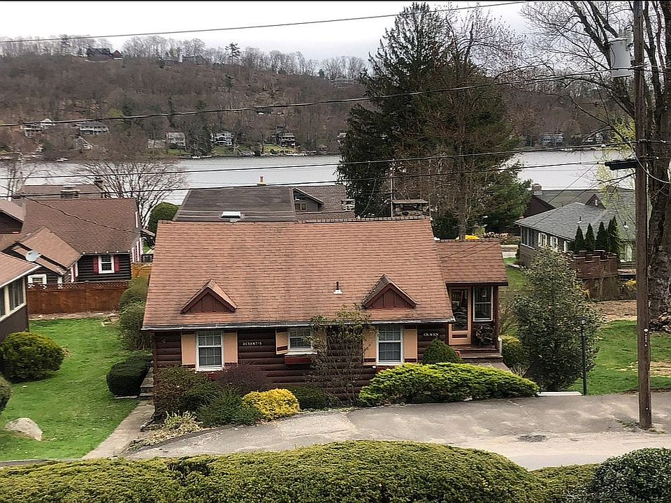 2nd image of 11 Meadow Way