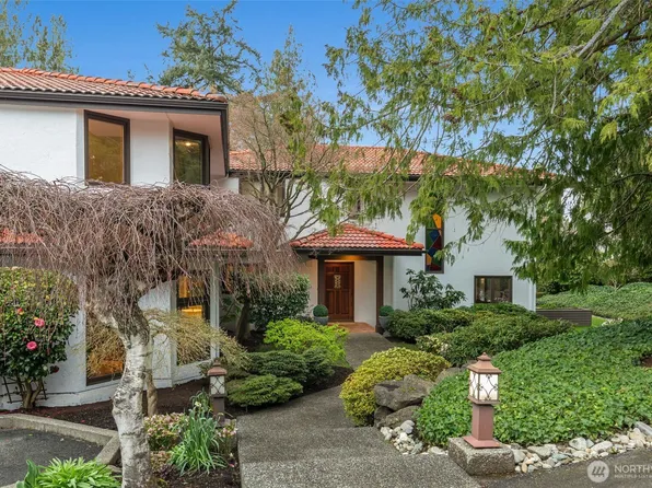 5601 43rd Avenue W, Seattle, WA 98199