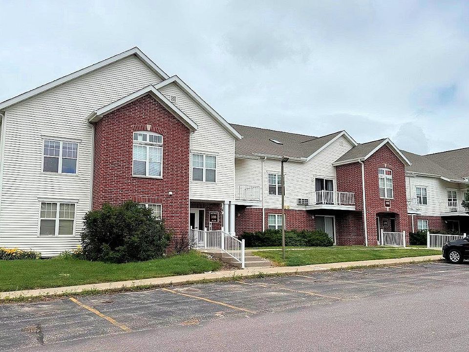 1st image of 33B Grand Canyon Dr #109