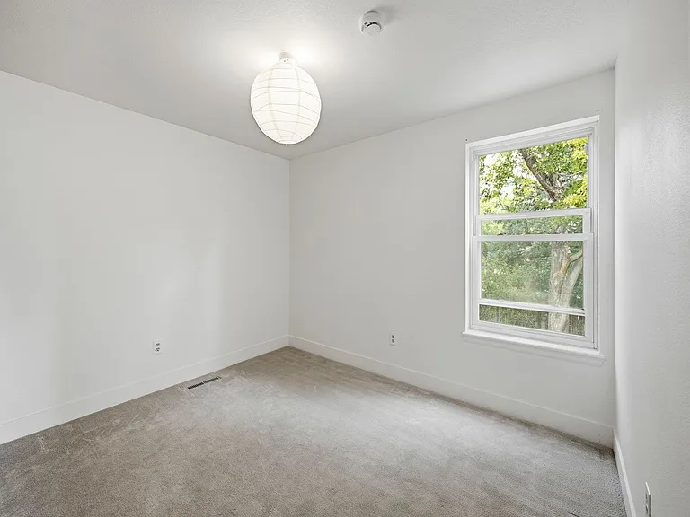 2742 Pampas Dr — Photo 11
