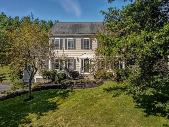 32 Summit Road, Bedford, NH 03110