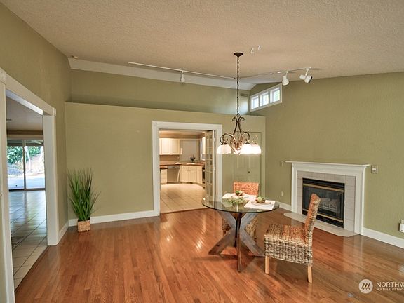 3rd image of 7325 Henderson Court SE