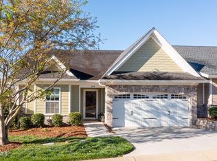 390 Piper Gln, Johnson City, TN 37615