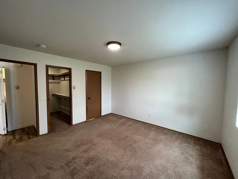 805 E White Birch Ave — Photo 17