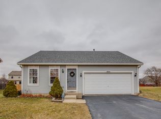 804 Grant Dr, Minooka, IL 60447