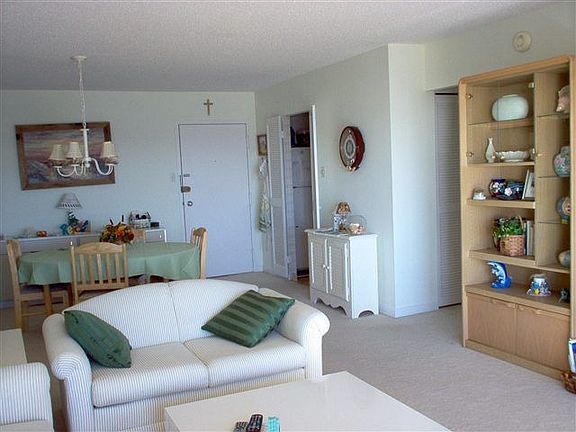 4th image of 921 Park Pl APT 805