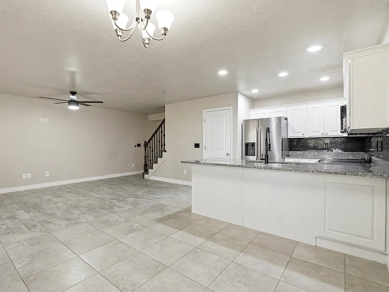 1843 W 775 N — Photo 9