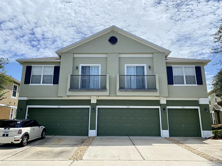 1343 Broken Oak Dr #B — Photo 3