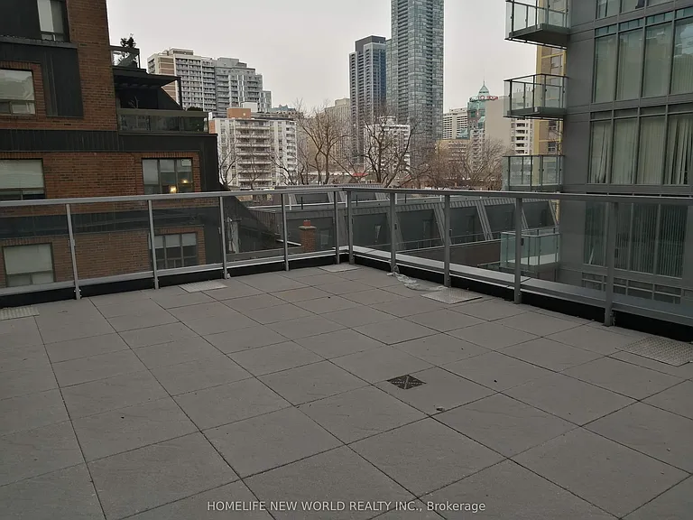 28 Wellesley St E #507 — Photo 18