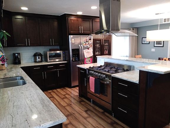 3rd image of 6012 Lomond Dr