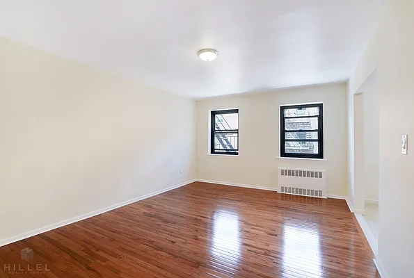 Rented by Hillel Realty Group | media 16