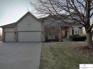16329 Chicago Cir, Omaha, NE 68118