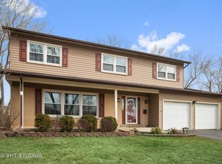 806 W Burning Tree Ln, Arlington Heights, IL 60004