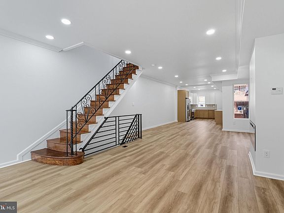 5th image of 5613 Woodcrest Ave