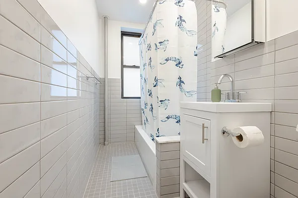 Rented by Level Group | media 27