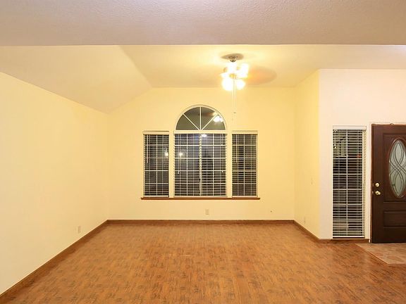 4th image of 2305 Ferndale Ct