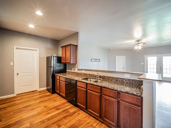 5th image of 1213 Switchgrass Ln