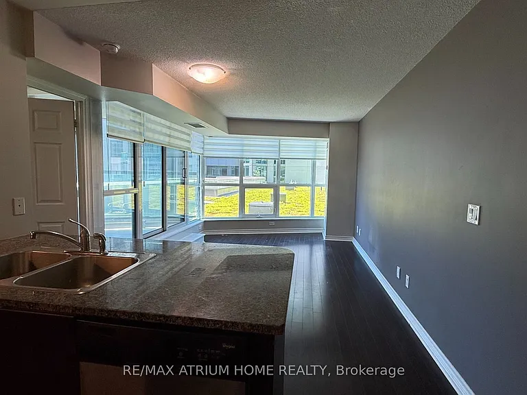 19 Grand Trunk Cres #1601 — Photo 7