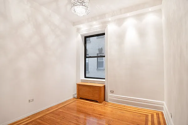 Rented by WAM Partners - William Moses Co. | media 82