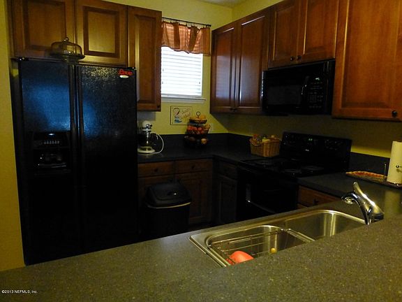 4th image of 2360 Sunset Bluff Dr