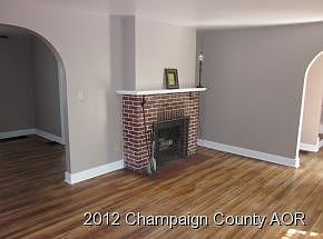 3rd image of 1006 N Broadway Ave