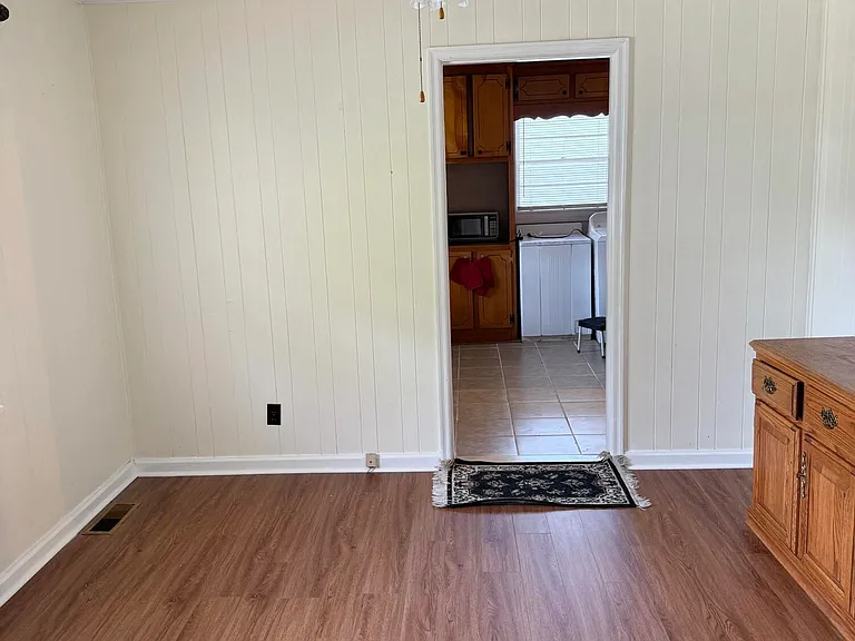 2703 Jackson Dr — Photo 11