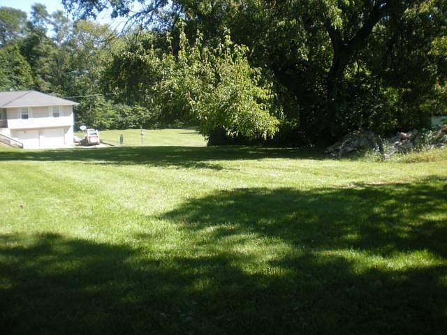 2nd image of Railroad St