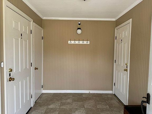 3rd image of 205 Northern Avenue