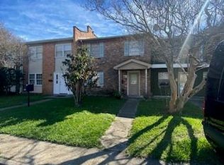 54 New England Ct, Gretna, LA 70053