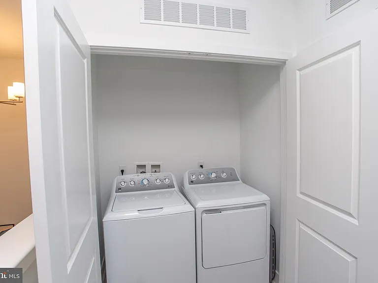 233 Lewis Fisher Dr #ST — Photo 23